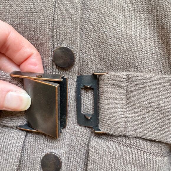 New York & Company Women’s XS Sweater Dress Brown V-Neck Belted Minimalist NWT - Picture 8 of 12